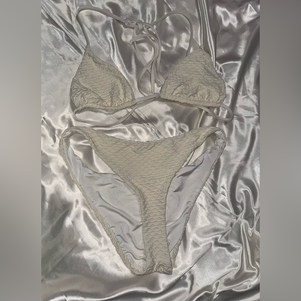 Dippin Daisy’s Bikini Top & Brief (L)